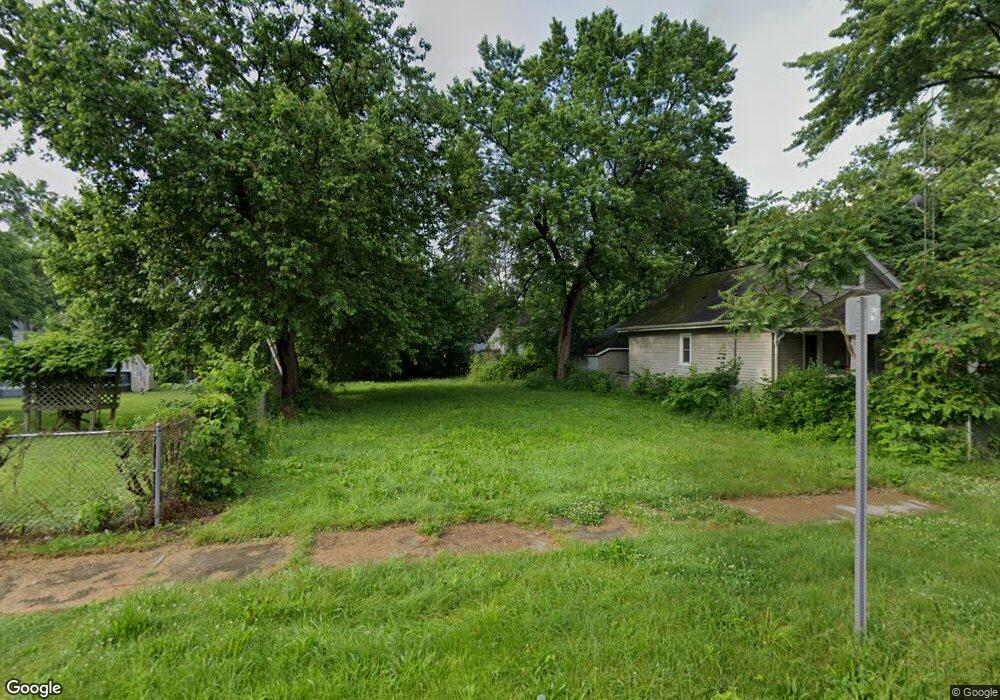 2208 Illinois Ave, Flint, MI 48506 - photo 1