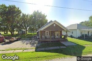 475 N 5th St, Nokomis, IL 62075