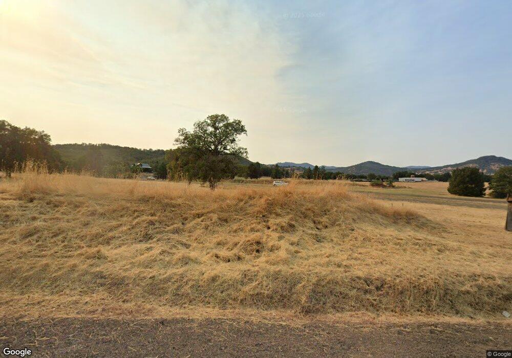 8200 Blackwell Rd, Central Point, OR 97502 - photo 1