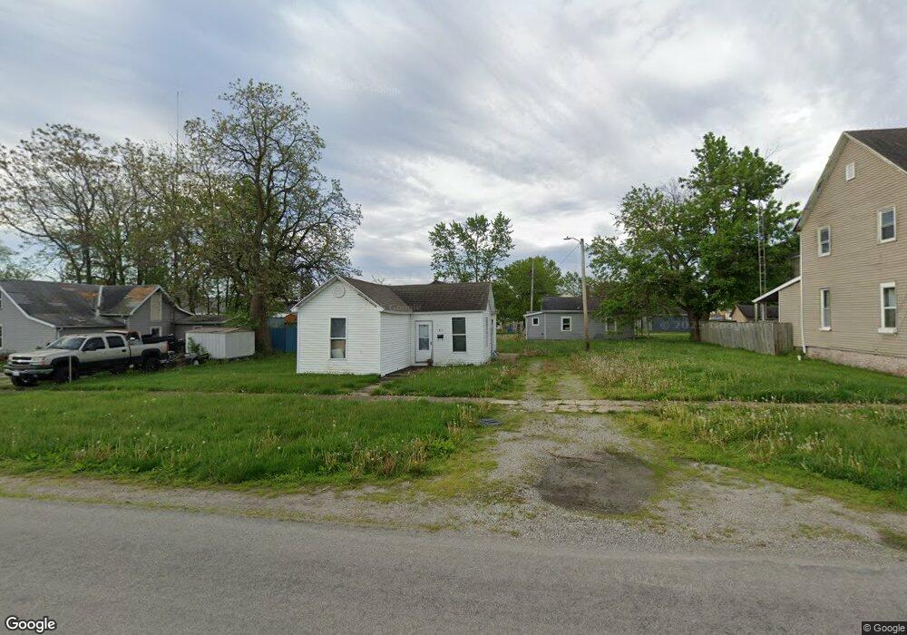 813 Richmond Ave, Mattoon, IL 61938 - photo 1