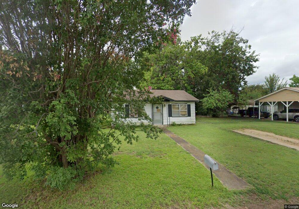 507 W Duke St, Hugo, OK 74743 - photo 1