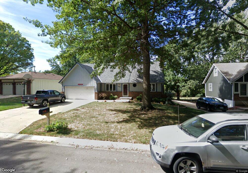 6228 Greenwood St, Shawnee, KS 66216 - photo 1