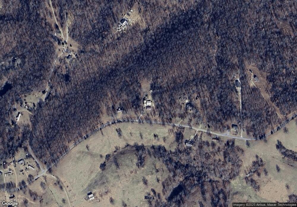 499 Green Shanty Rd, Tennessee Ridge, TN 37178 - photo 1