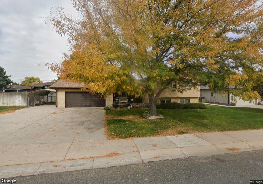 2017 E 29th St, Scottsbluff, NE 69361 - photo 1