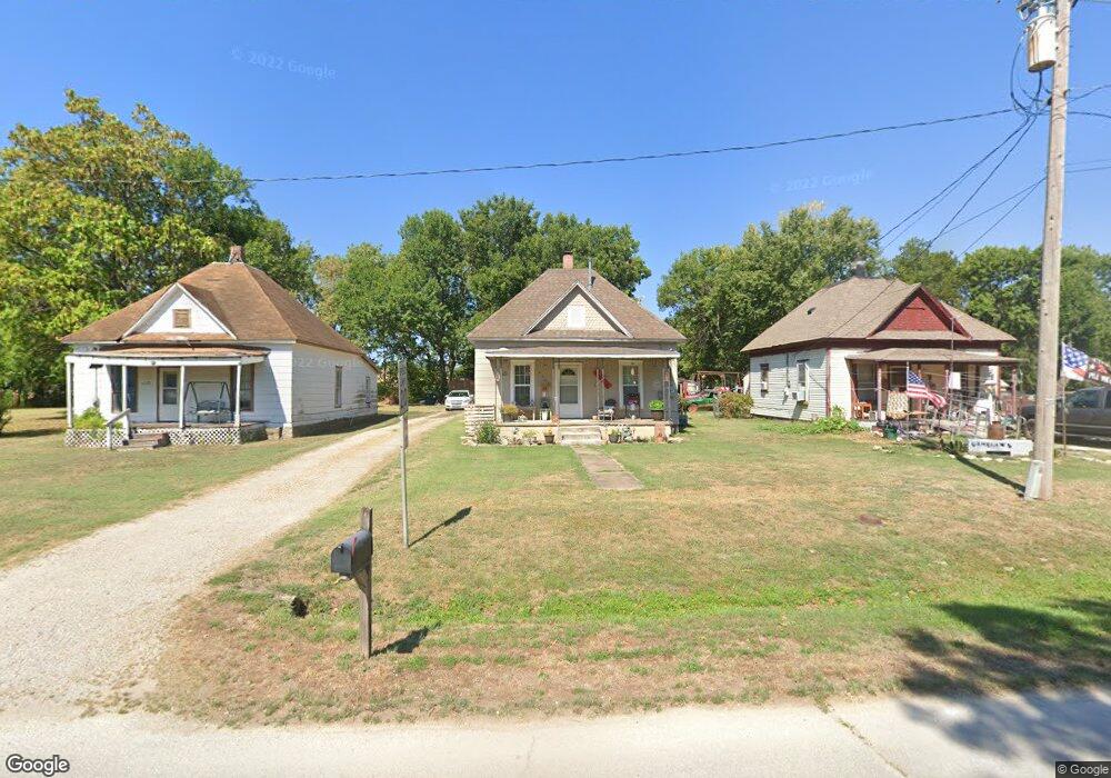 1106 N 21st St, Parsons, KS 67357 - photo 1