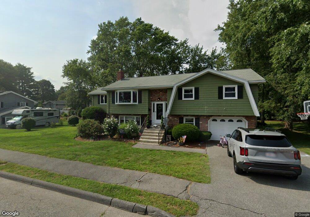 7 Cassidy Dr, Woburn, MA 01801 - photo 1