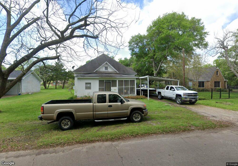 2916 Avenue H, Bay City, TX 77414 - photo 1