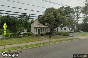 82 Main St, Helmetta, NJ 08828
