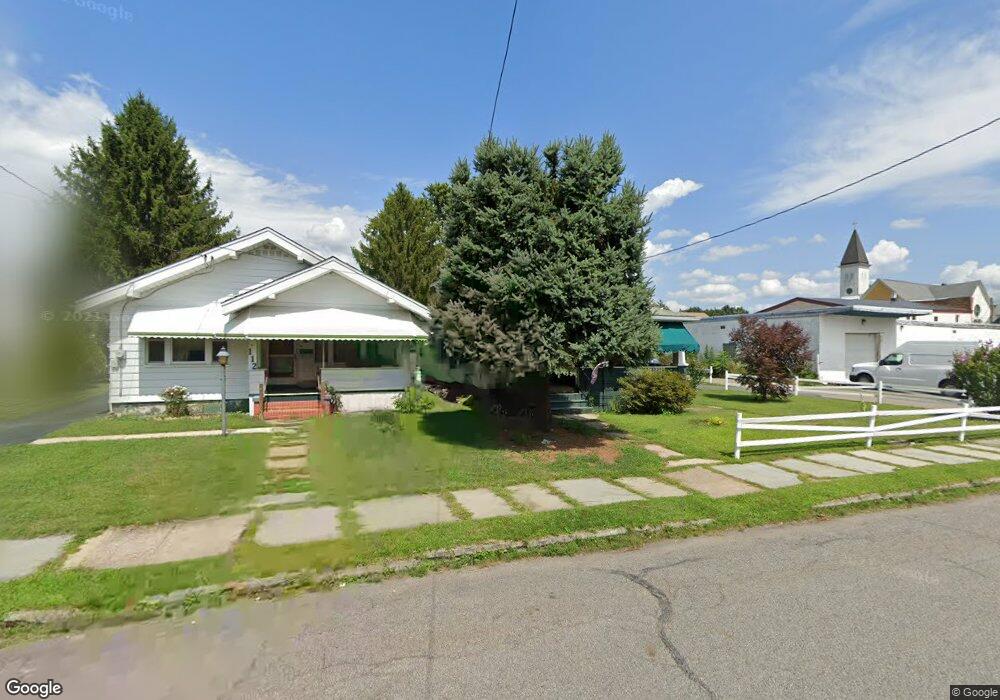 110 Bacon St, Jermyn, PA 18433 - photo 1