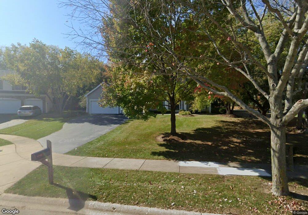 2 Windsor Ct, Algonquin, IL 60102 - photo 1