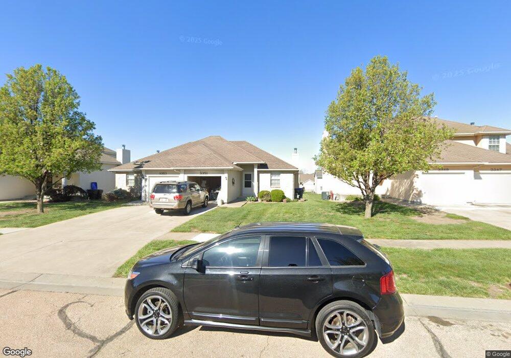 3351 SW Southbrook Ct, Topeka, KS 66614 - photo 1