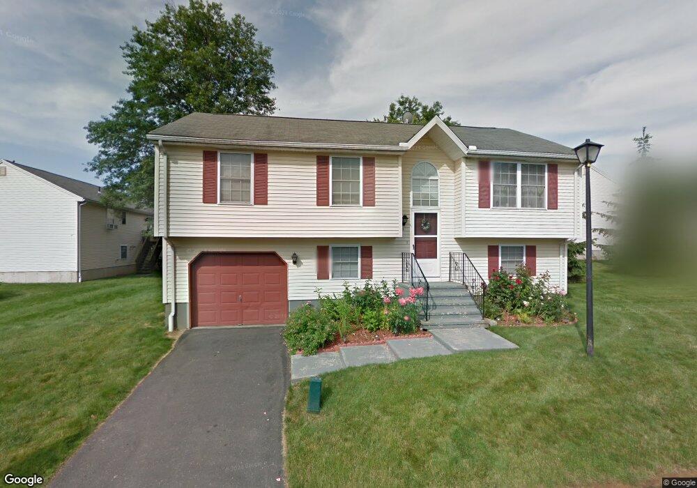 11 Bennett Cir, Hartford, CT 06120 - photo 1