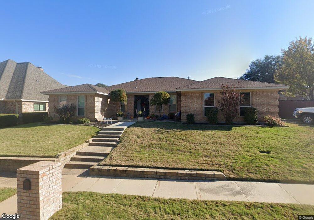 1100 Hidden Oaks Dr, Bedford, TX 76022 - photo 1