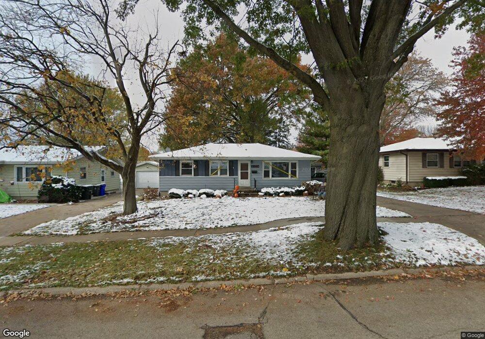 2422 Mallory St SW, Cedar Rapids, IA 52404 - photo 1