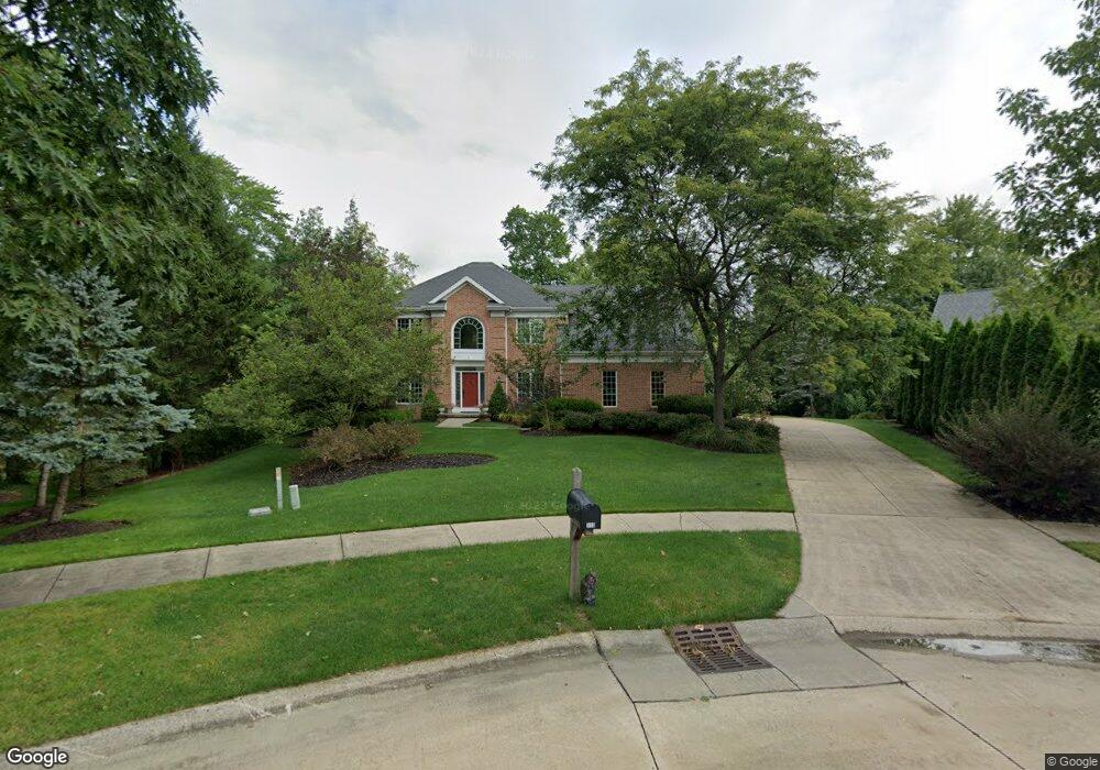 313 Lakeview Cir, Aurora, OH 44202 - photo 1