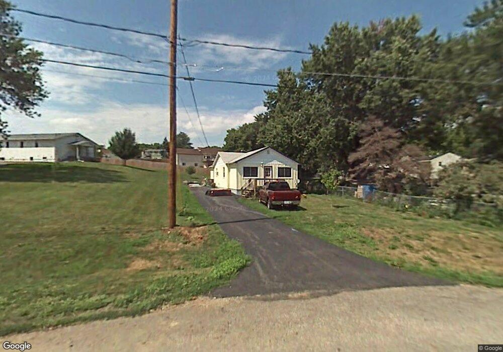 1606 E Leach Ave, Des Moines, IA 50320 - photo 1