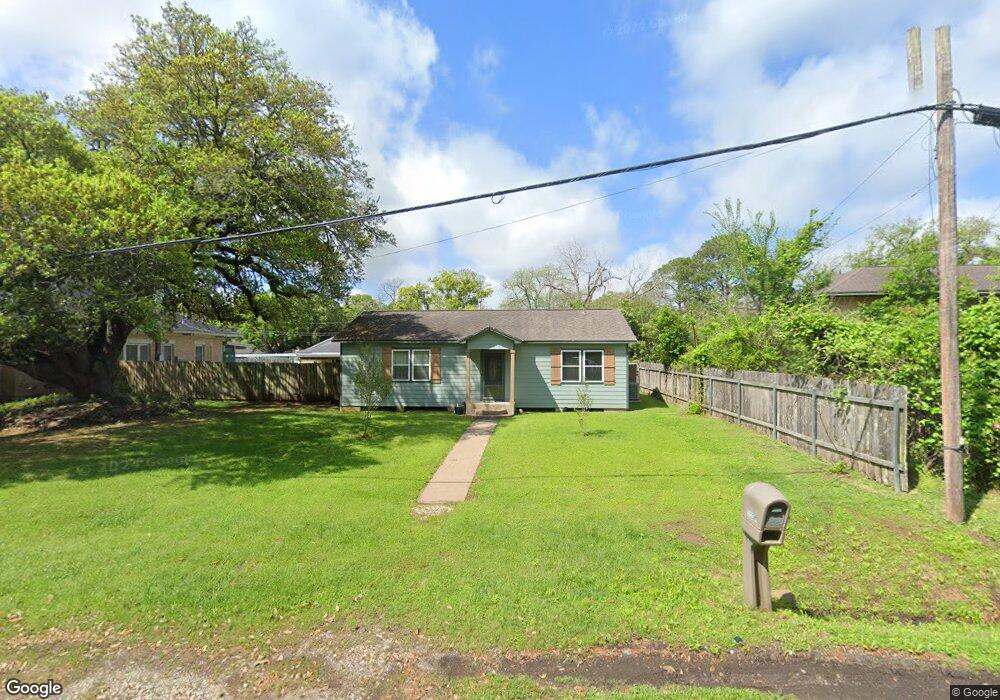 2920 Avenue K, Bay City, TX 77414 - photo 1