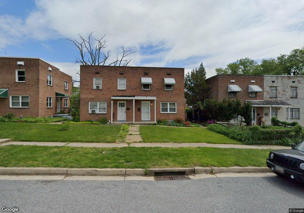 8521 Chestnut Oak Rd, Parkville, MD 21234 - photo 1