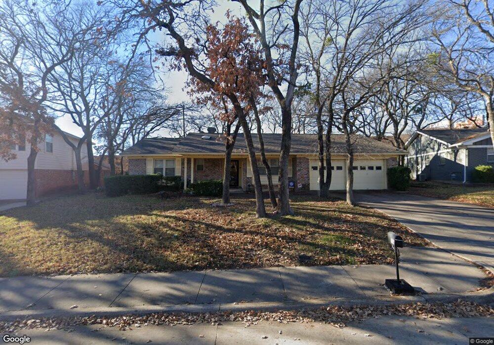 704 Queens Way, Bedford, TX 76021 - photo 1