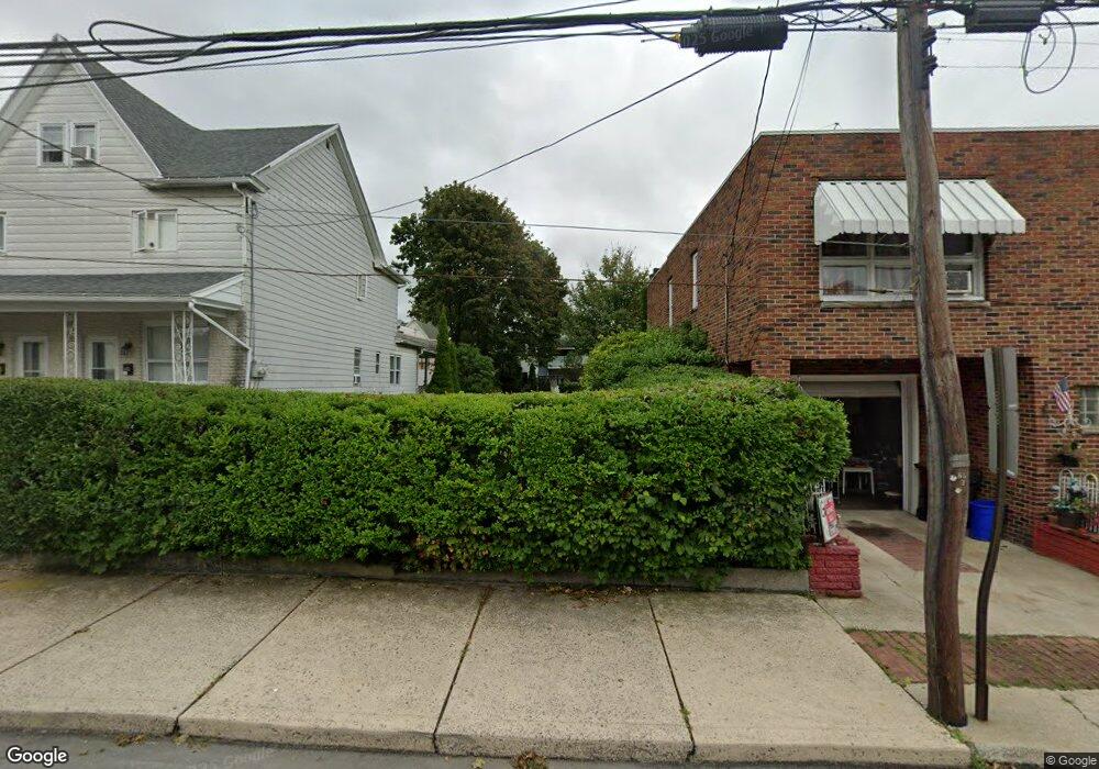 669 N Laurel St, Hazleton, PA 18201 - photo 1