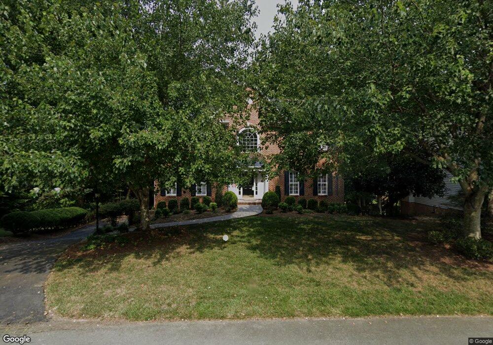 1376 Dunlora Dr, Charlottesville, VA 22901 - photo 1