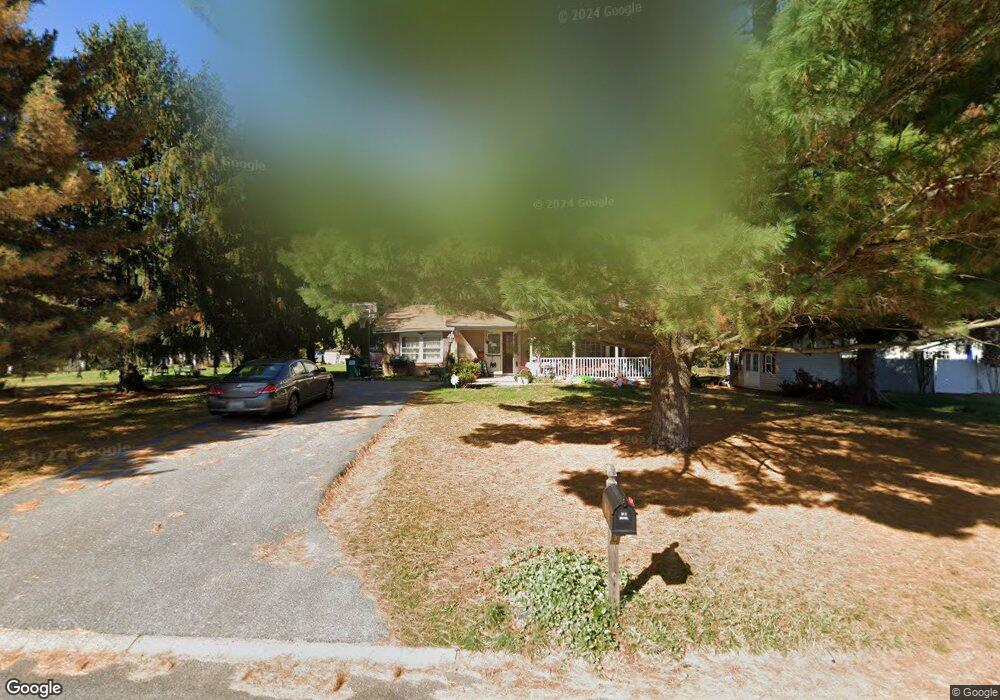 912 Caren Dr, Sykesville, MD 21784 - photo 1