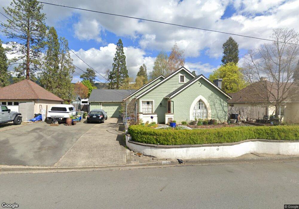 1339 NW Hawthorne Ave, Grants Pass, OR 97526 - photo 1