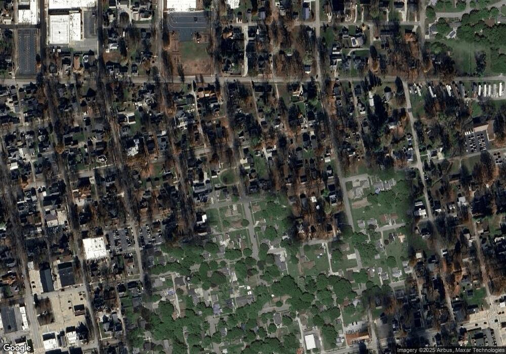 606 8th St, Covington, IN 47932 - photo 1