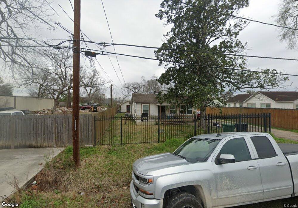 729 Eubanks St, Houston, TX 77022 - photo 1