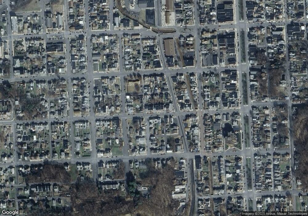 427 W Pine St, Shamokin, PA 17872 - photo 1