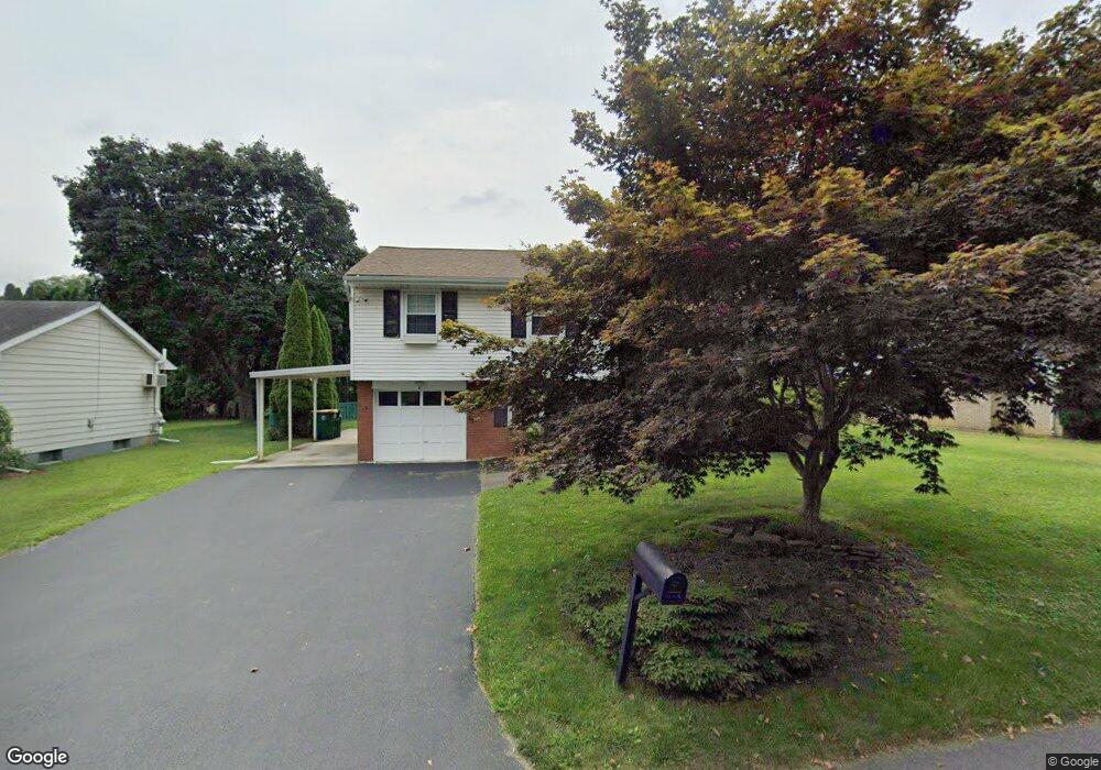 154 Jonathan Dr, Easton, PA 18045 - photo 1