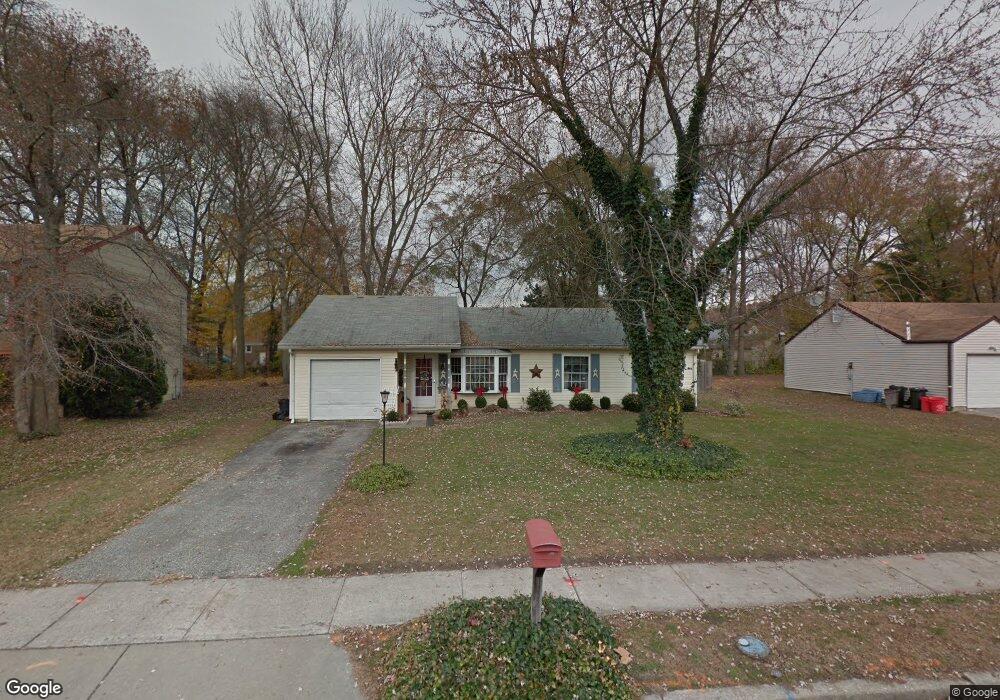 275 Wintergreen Ln, Penns Grove, NJ 08069 - photo 1