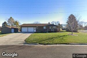 321 S Dakota Ave, Platte, SD 57369