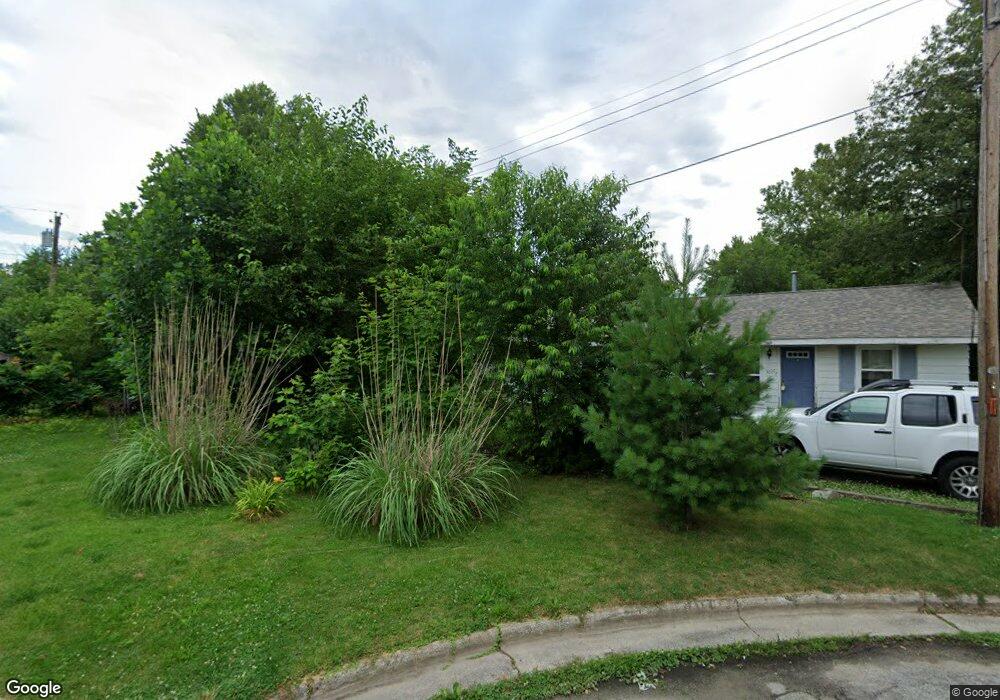 307 Miller St unit 307 1/2, La Porte, IN 46350 - photo 1