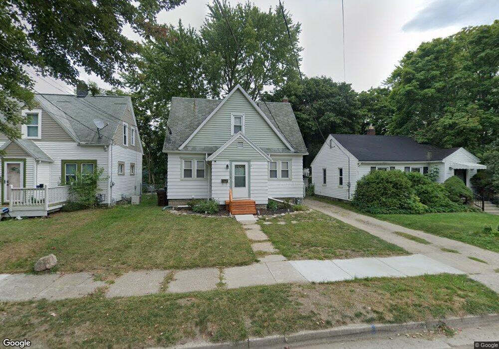 1204 Hapeman St, Lansing, MI 48915 - photo 1