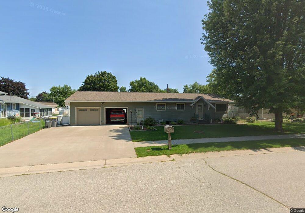 809 Juniper St, La Crescent, MN 55947 - photo 1