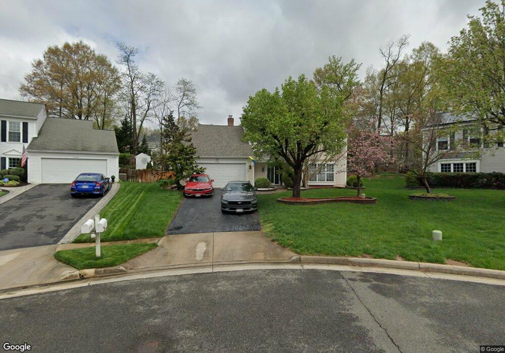 7002 Green Spring Ln, Alexandria, VA 22306 - photo 1