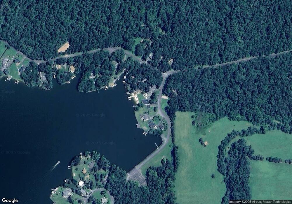 64 S Lakeshore Dr, Louisa, VA 23093 - photo 1