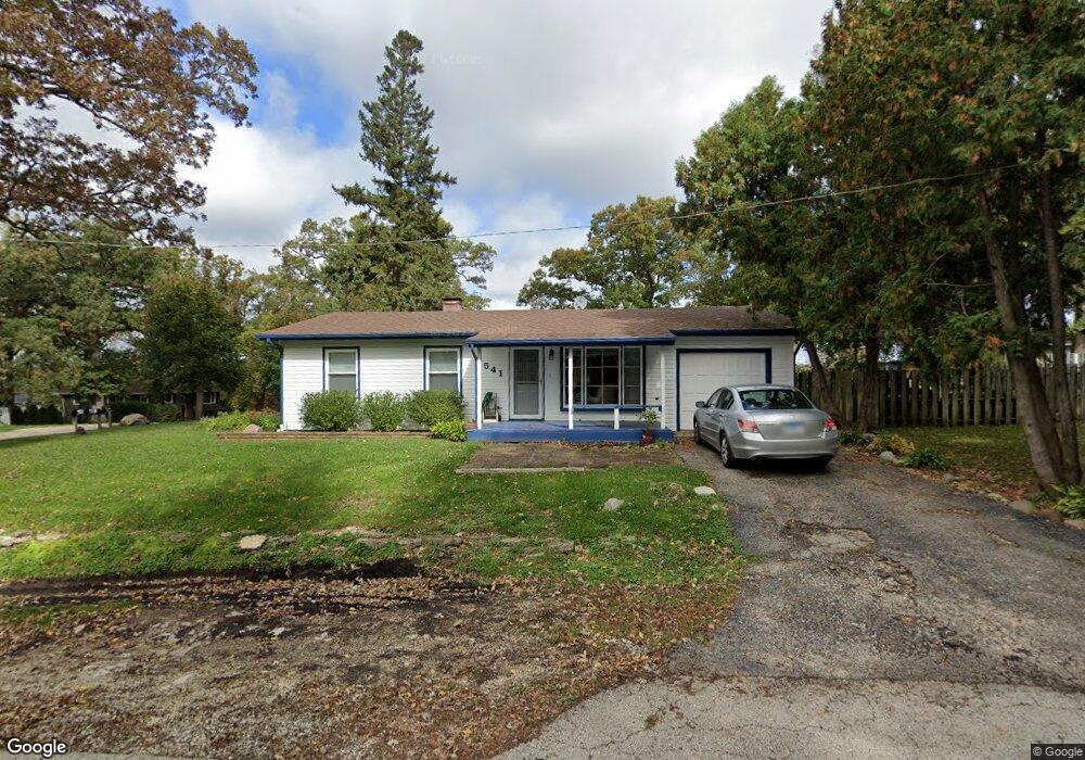 541 Delaware Dr unit 10, Lake In the Hills, IL 60156 - photo 1