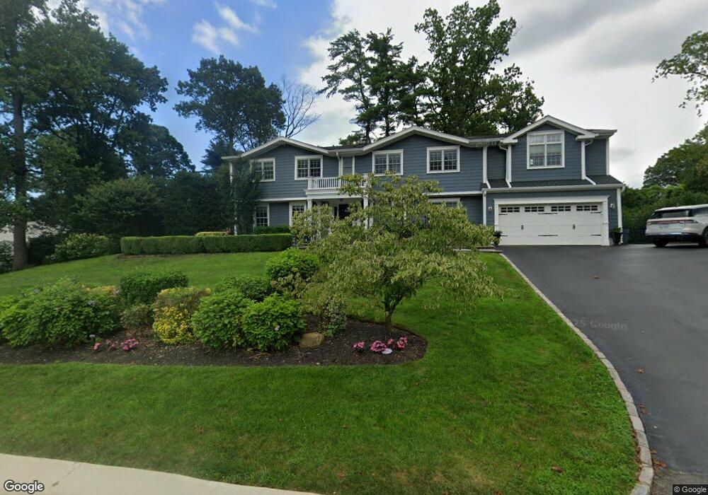 229 Chestnut Rd, Manhasset, NY 11030 - photo 1