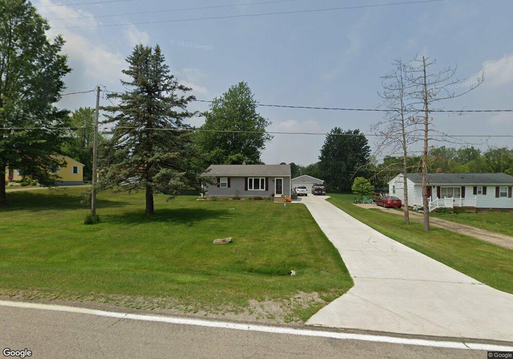 2049 N Baxter Rd, Davison, MI 48423 - photo 1