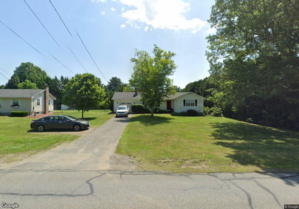 521 Country Club Rd, Greenfield, MA 01301 - photo 1