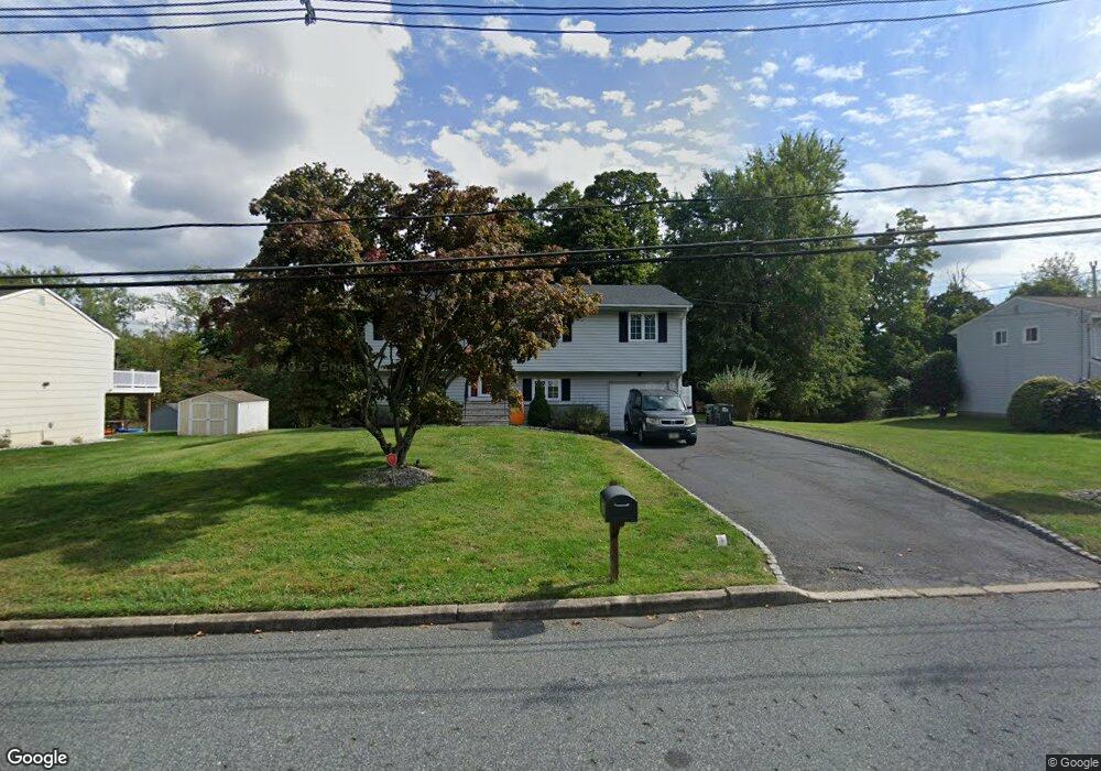 4 Grandin Dr, Flemington, NJ 08822 - photo 1