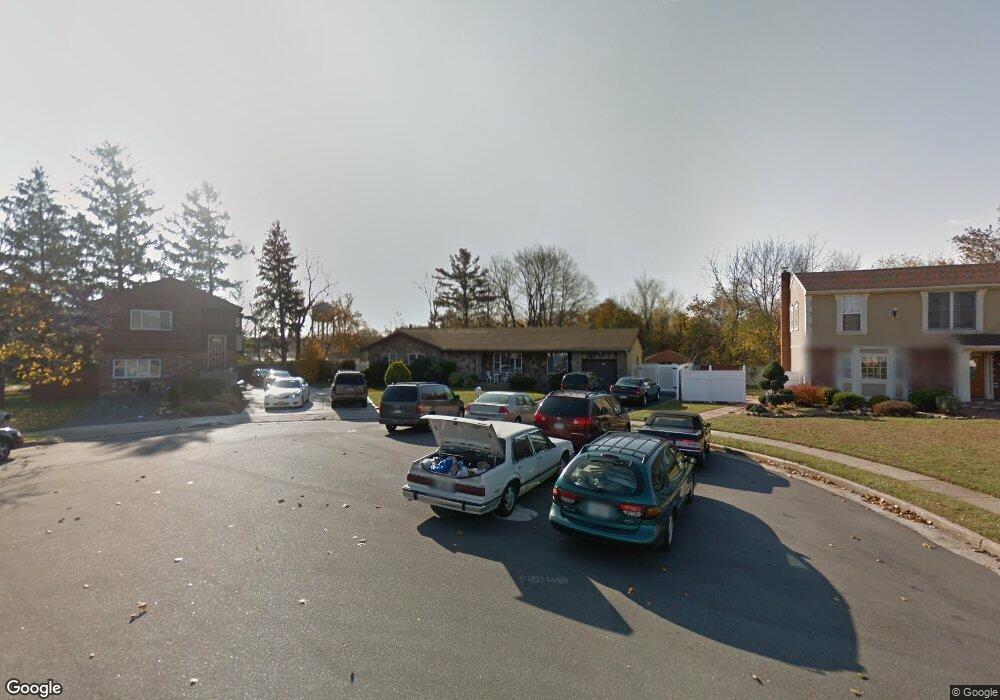 147 Debbie Ln, Amityville, NY 11701 - photo 1