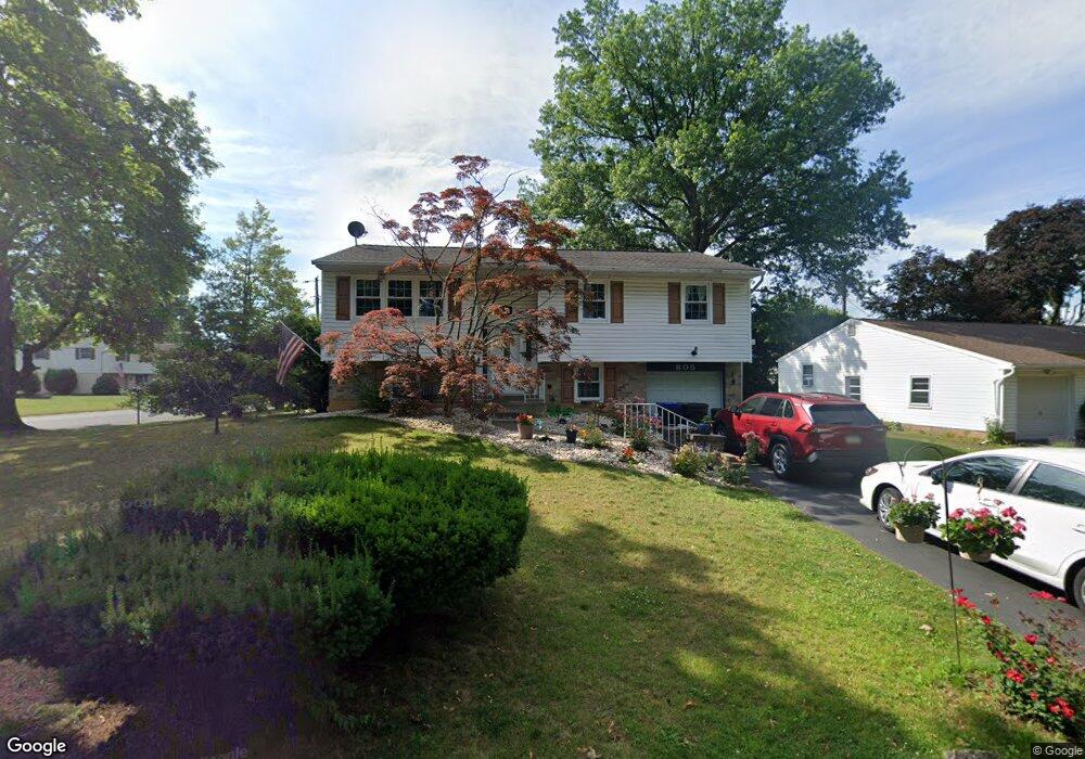 805 S Edward St, Allentown, PA 18103 - photo 1
