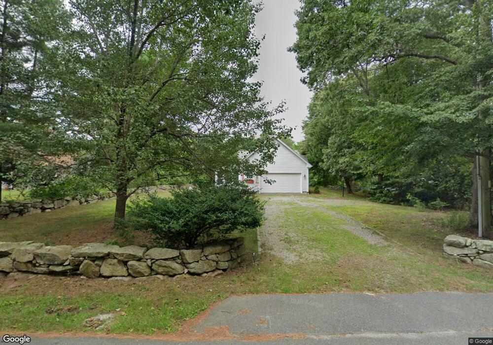 85 Aucoot Rd, Mattapoisett, MA 02739 - photo 1