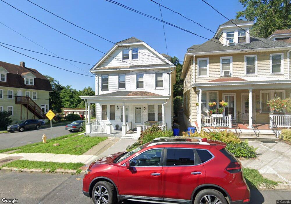 702 Pardee St, Easton, PA 18042 - photo 1