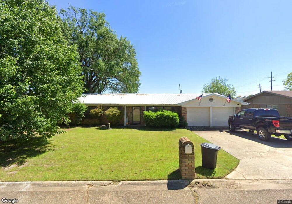 921 Japonica Dr, Wake Village, TX 75501 - photo 1