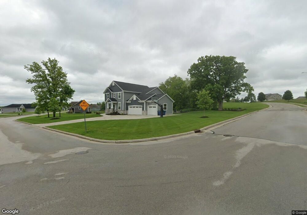 1995 Sunny Slope Ct, Slinger, WI 53086 - photo 1