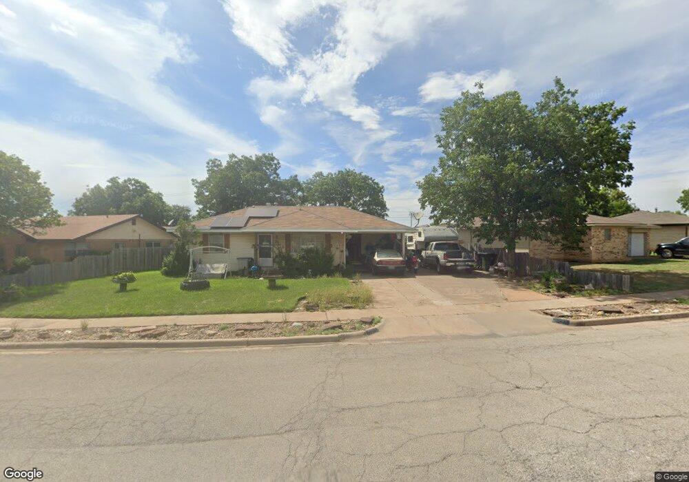 3918 Parker Blvd unit IOWA, Wichita Falls, TX 76302 - photo 1